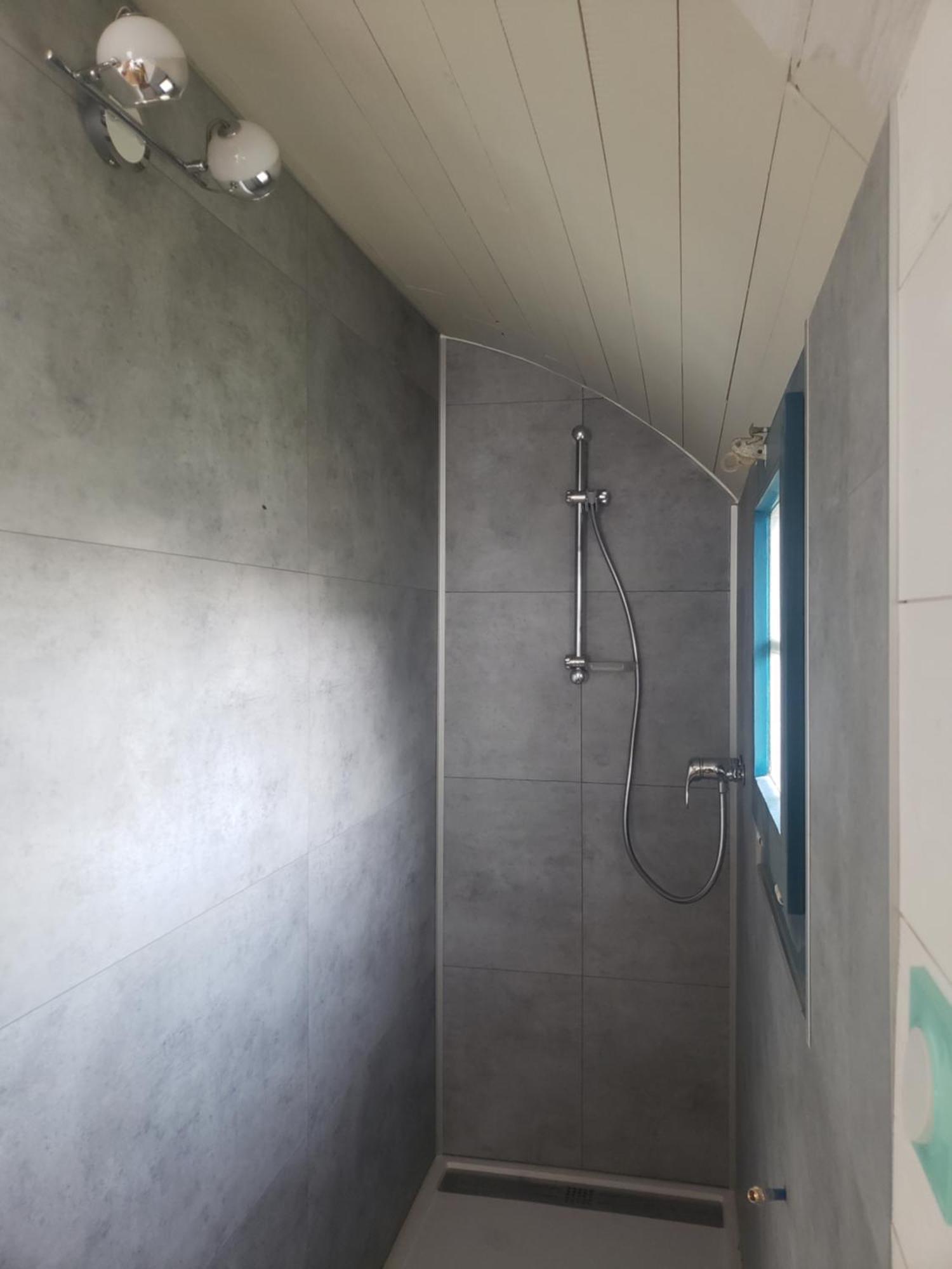 La Roulotte Tiny House Du Mond'Ideal Leval  Zewnętrze zdjęcie