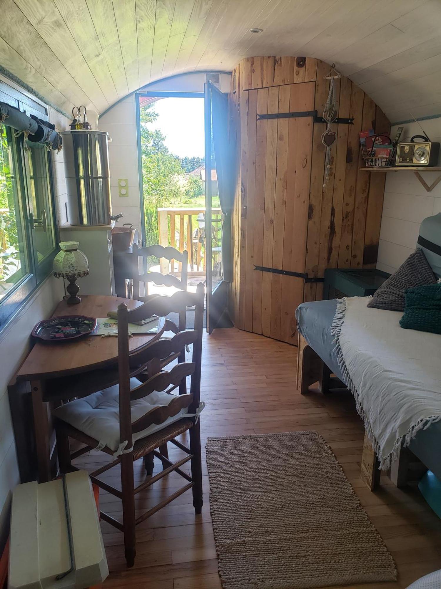 La Roulotte Tiny House Du Mond'Ideal Leval  Zewnętrze zdjęcie