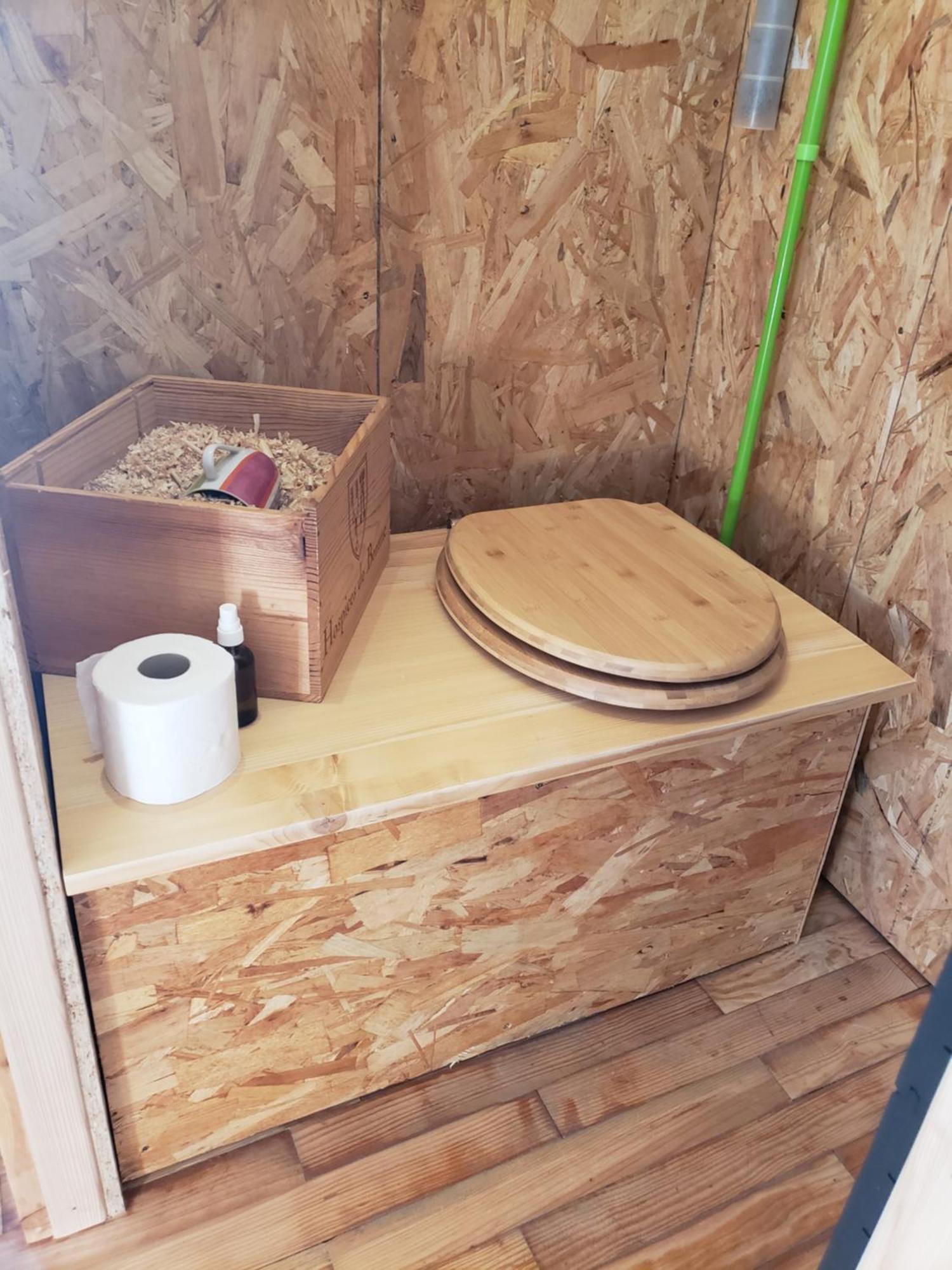 La Roulotte Tiny House Du Mond'Ideal Leval  Zewnętrze zdjęcie