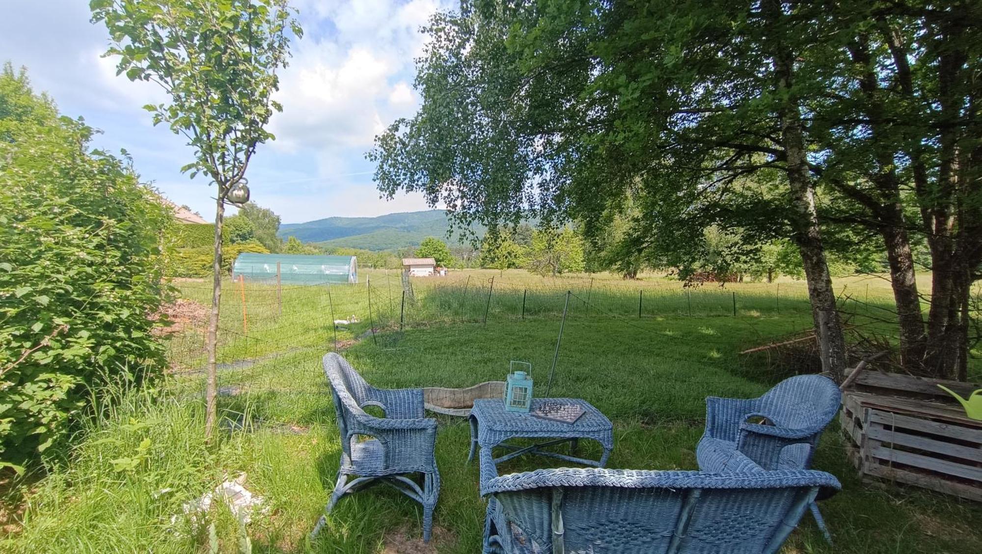 La Roulotte Tiny House Du Mond'Ideal Leval  Zewnętrze zdjęcie